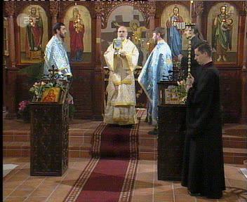 Offering: Bishop TICHON praying for the People and transferring Offerings to the Altar