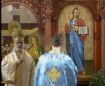 Bischof TICHON und Priester beim Gebet zur Entsendung aus dem Gottesdienst